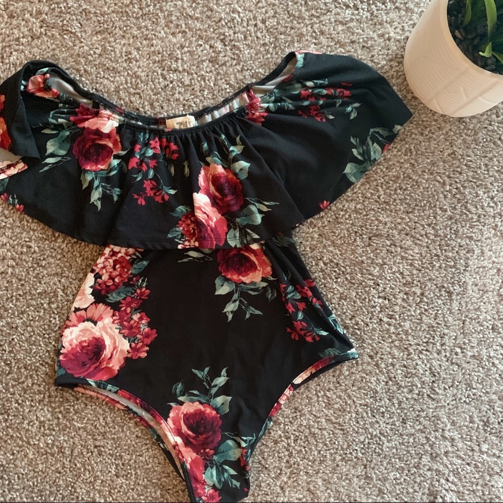 Floral Off Shoulder Bodysuit S